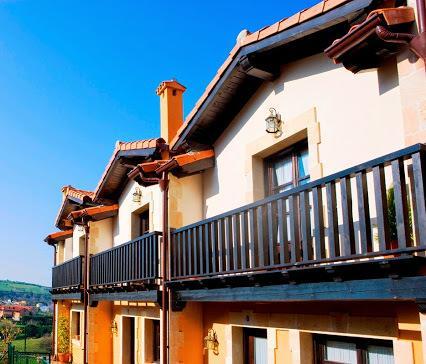 Apartamentos Santillana Del Mar Exterior photo