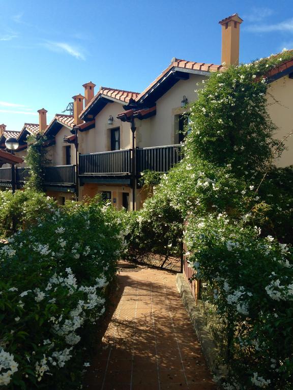 Apartamentos Santillana Del Mar Exterior photo